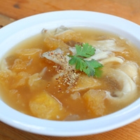 1. 花膠燉石斛